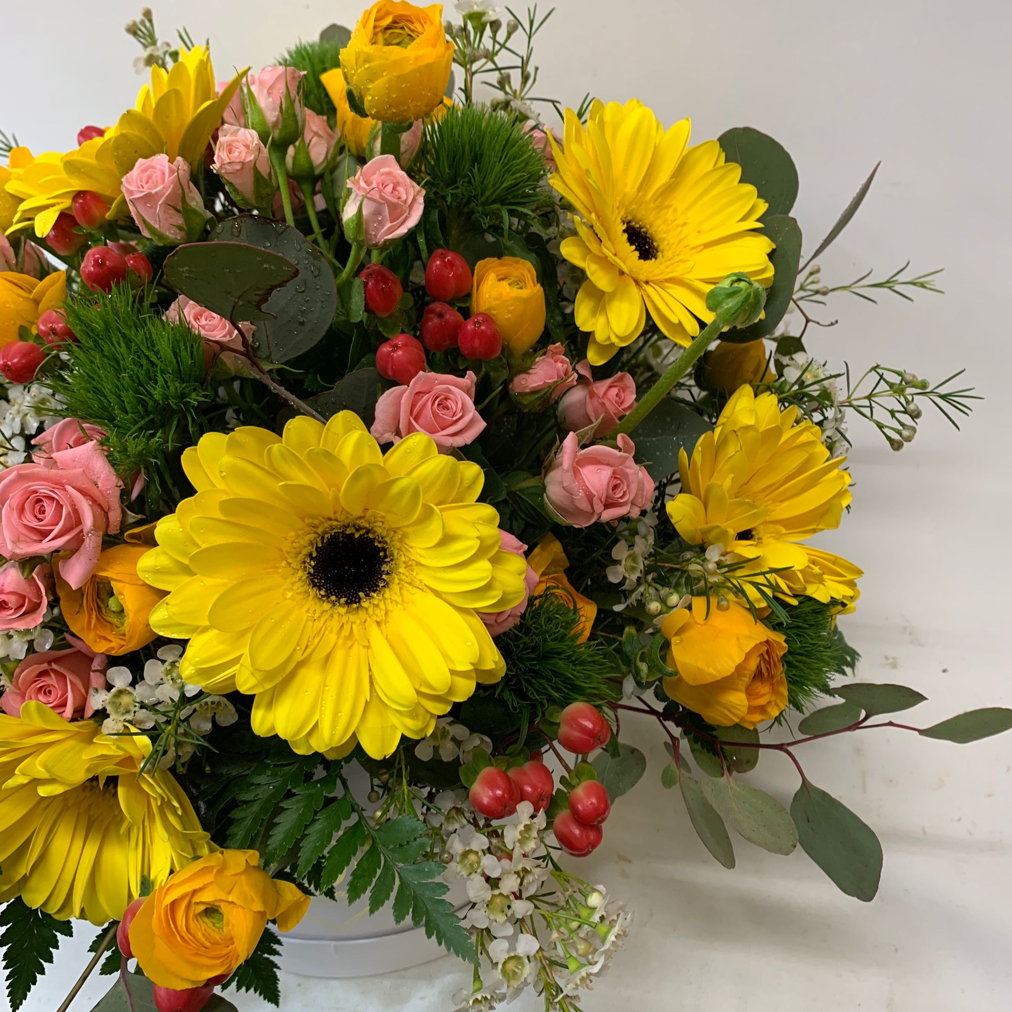 Scatola cilindro, misto fiori gialli e rosa - immagine 3